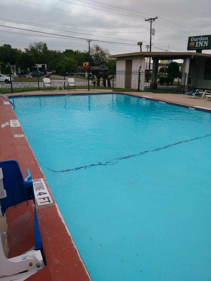 Garden & * New Braunfels